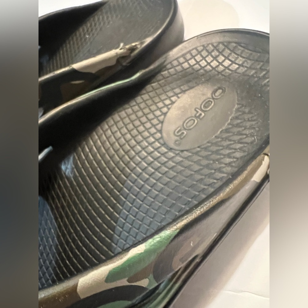 Oofos black and green camouflage - Picture 3 of 5